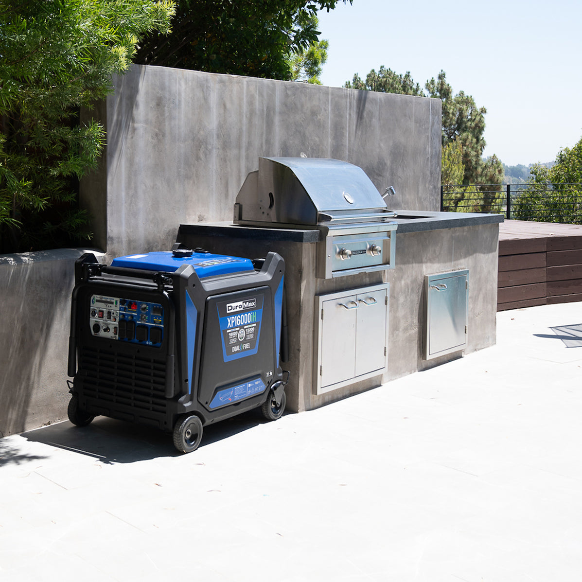 DuroMax XP16000iH 16,000 Watt Dual Fuel Portable Inverter Generator w